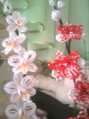 орхидея выполненая из бисера